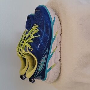 Hoka Clifton 2. Size 6.5